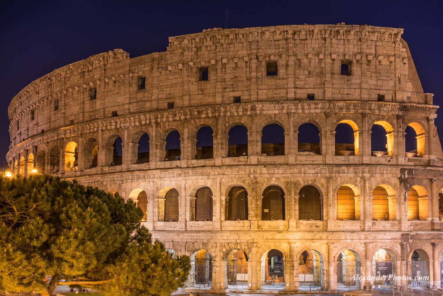 Colosseum-Night-Rome-Italy
